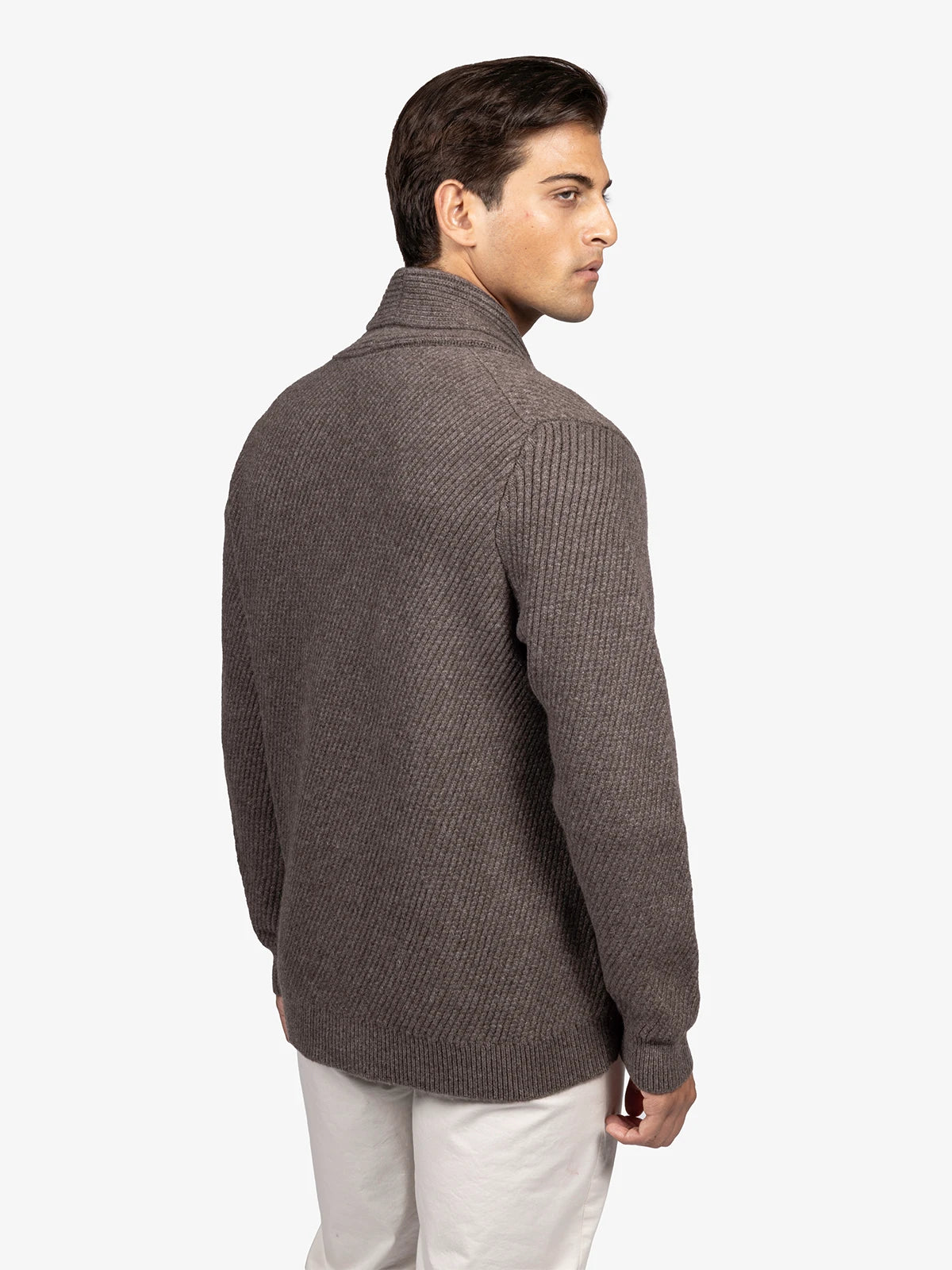 Cardigan con collo a scialle in 100% Cashmere marrone | SVEVO