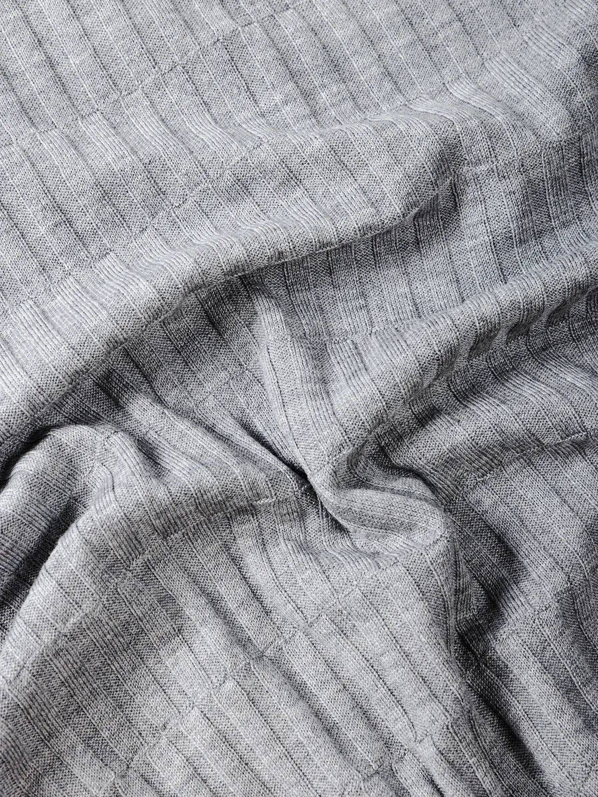 Polo con zip lavorata in 100% Lana grigio medio | SVEVO