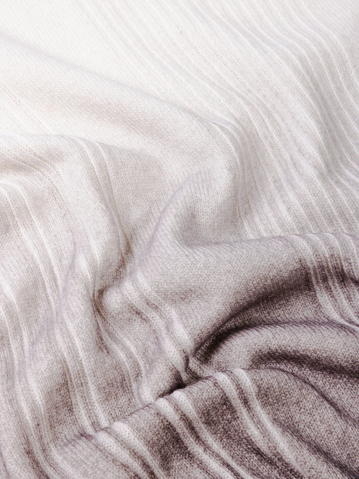 Girocollo a coste in 100% Cashmere bianco e marrone | SVEVO